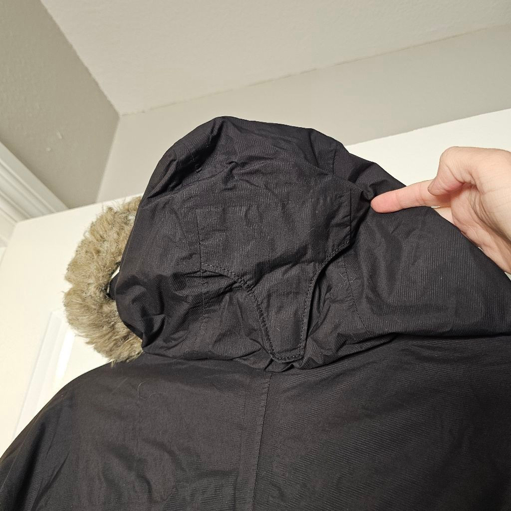 Columbia med lightweight black/cream winter jacket - Picture 7 of 12